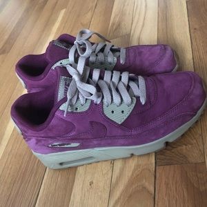 Women’s Nike Air Max 90